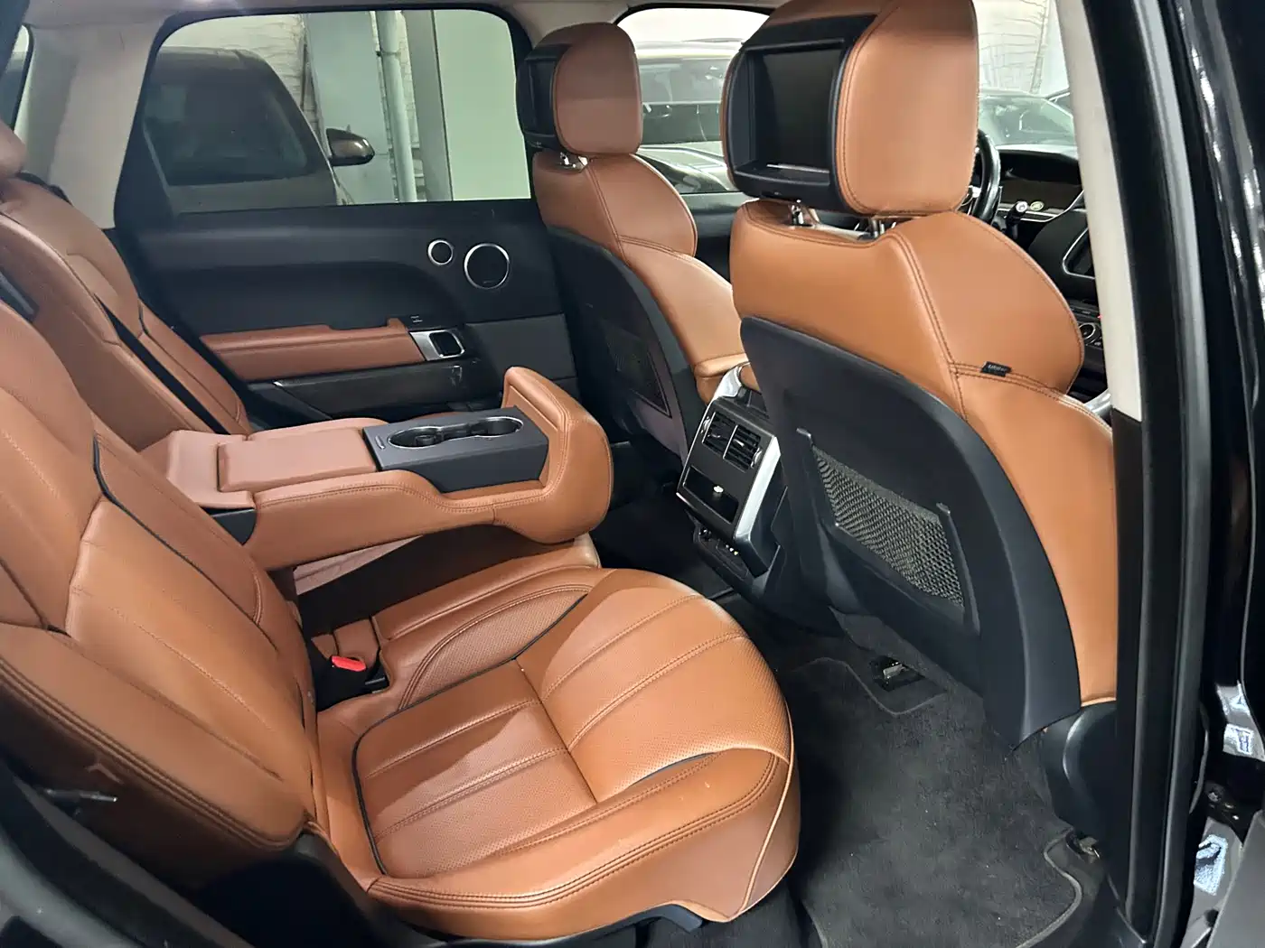 Land Rover Range Rover Sport 2016 Model 3.0 SC V6 HSE DYNAMIC фото 8
