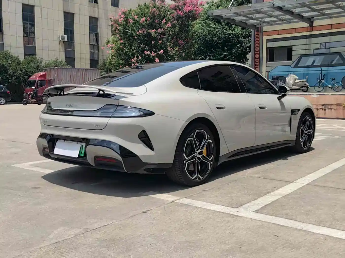Xiaomi Auto Xiaomi SU7 2024 AWD Extended Range Advanced Smart Driving Max Edition фото 7