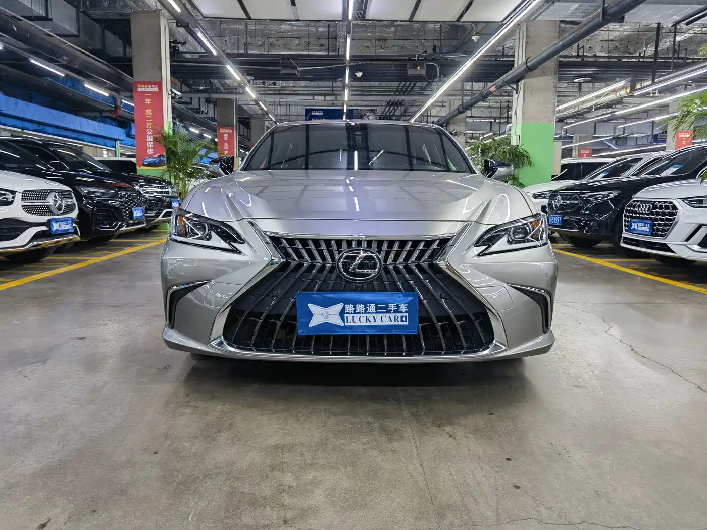 Lexus ES 2021 200 Excellence Edition фото 2