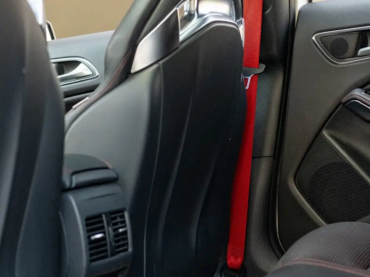 Mercedes-Benz A-Class AMG (Import) 2014 AMG A 45 4MATIC фото 12