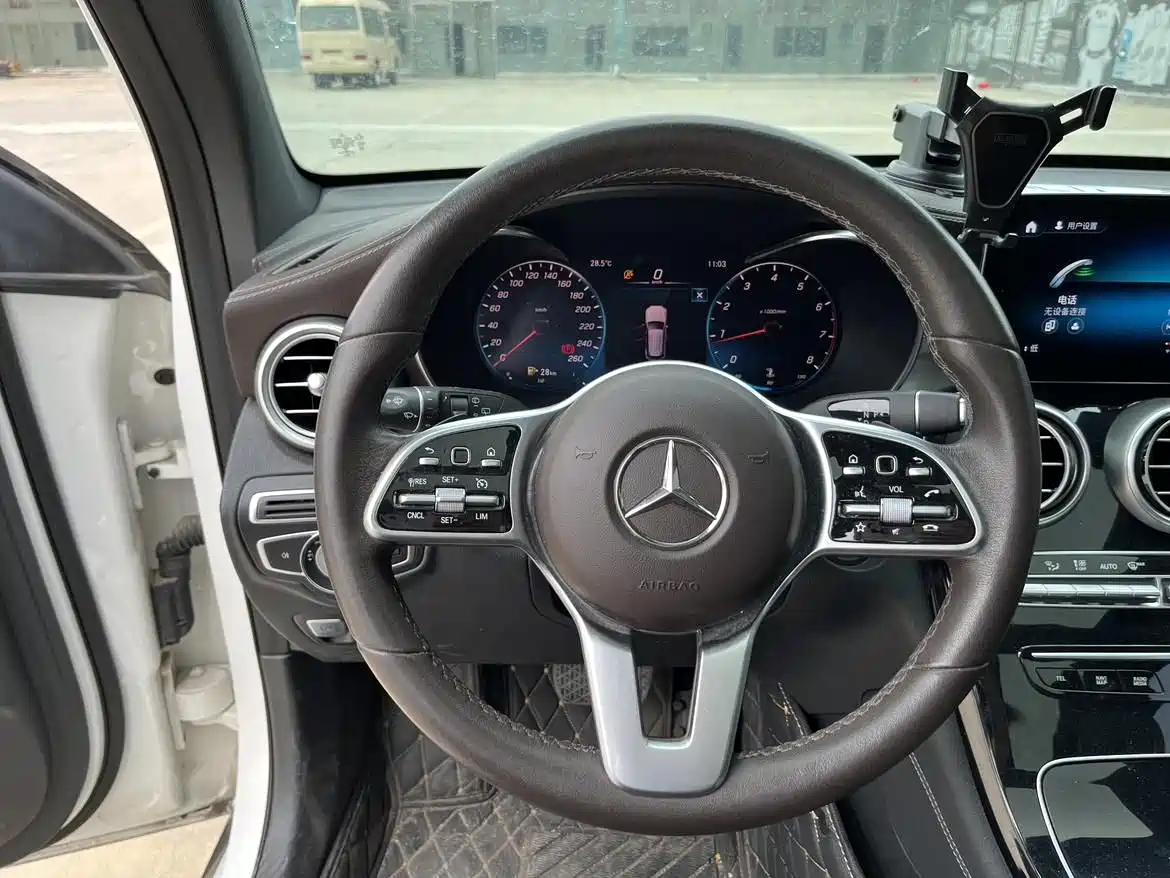 Mercedes-Benz GLC 2020 Facelift GLC 260 L 4MATIC Dynamic фото 8