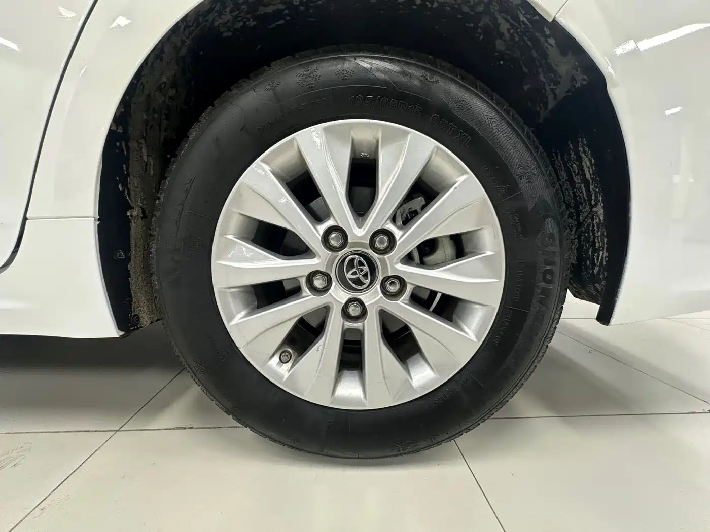 Toyota Corolla 2023 1.5L Pioneer Edition фото 11