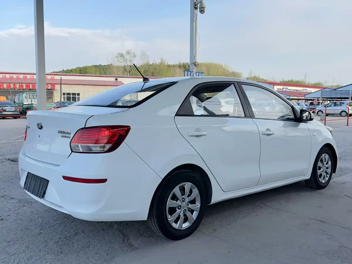 Kia Huan Chi 2017 1.4L Manual Smart Fashion фото 9