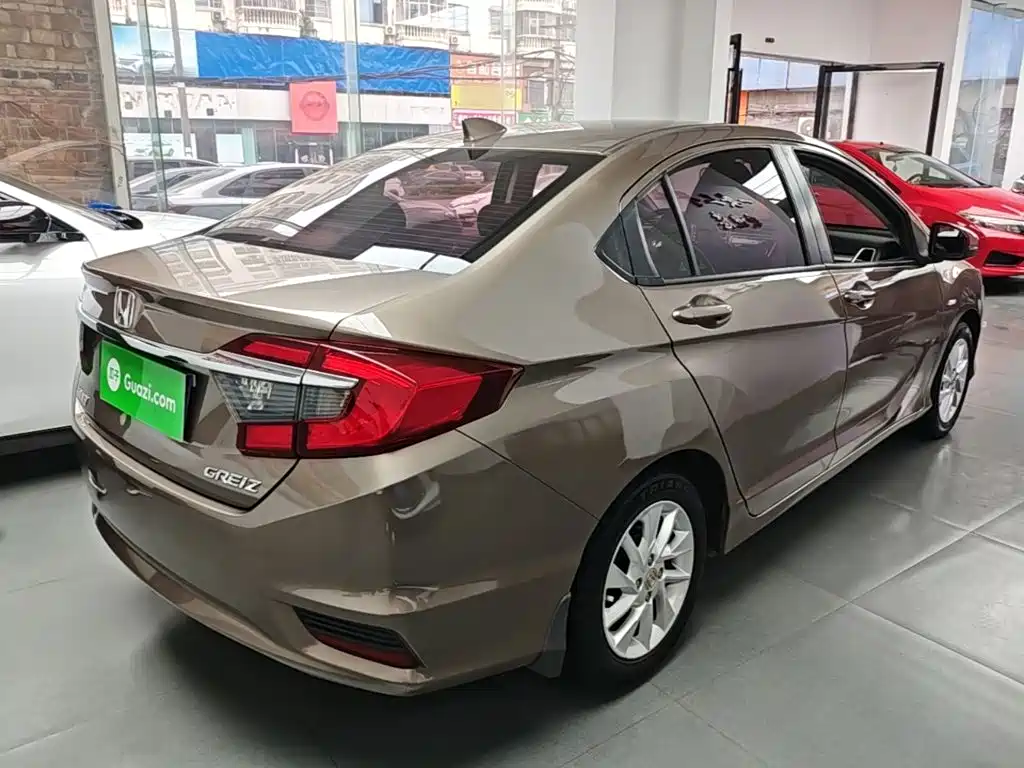 Honda Greiz 2016 2016 1.5L CVT Fashion Edition