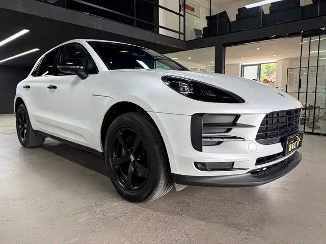 Porsche Macan 2021 Macan 2.0T — фото 3