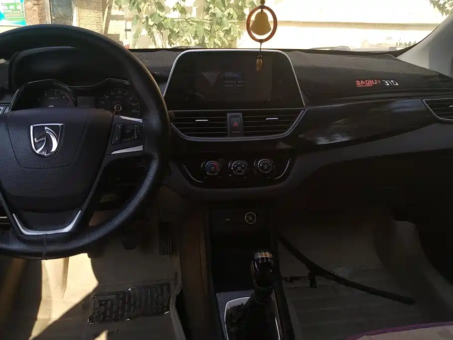 Baojun 310 2016 2016 1.2L Manual Luxury Type