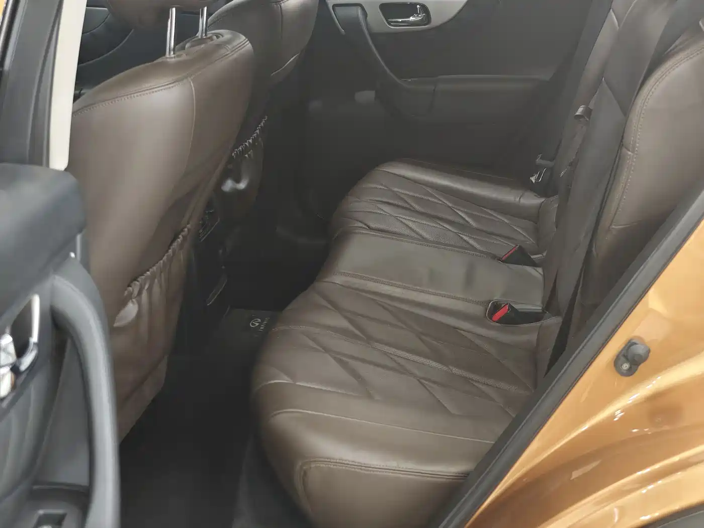 Infiniti FX 2013 2011 Infiniti FX35 Premium Edition