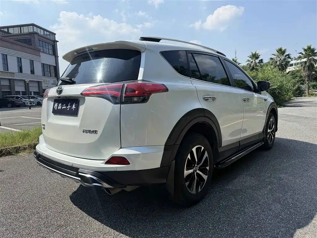 Toyota RAV4 Rongfang 2018 2.0L CVT 2WD Trend X Edition фото 6