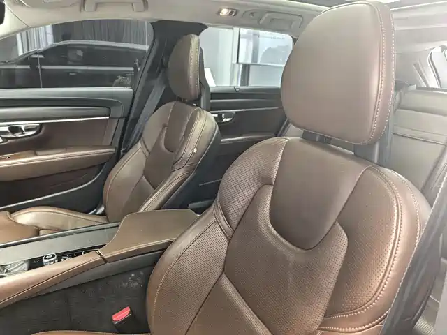 Volvo V90 2017 Cross Country T5 AWD Premium — фото 5