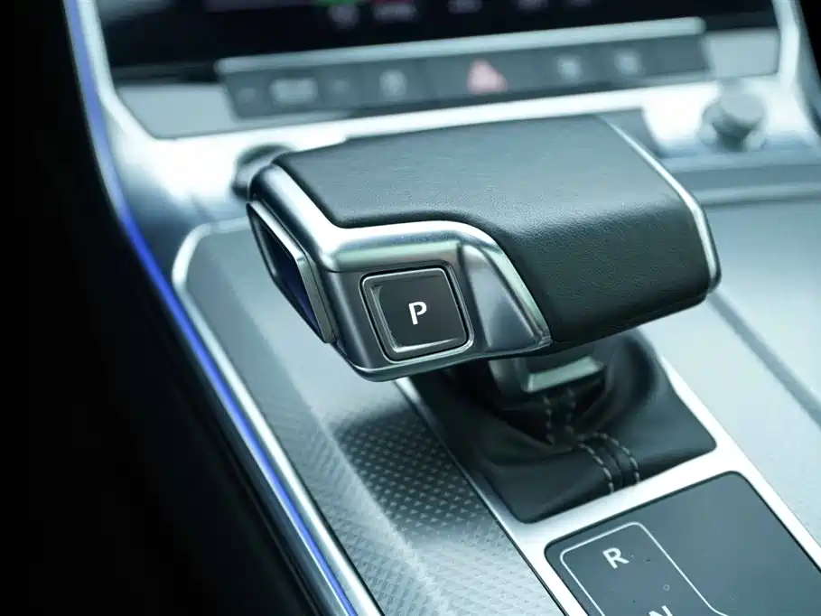 Audi A6L 2022 40 TFSI Luxury Dynamic фото 9