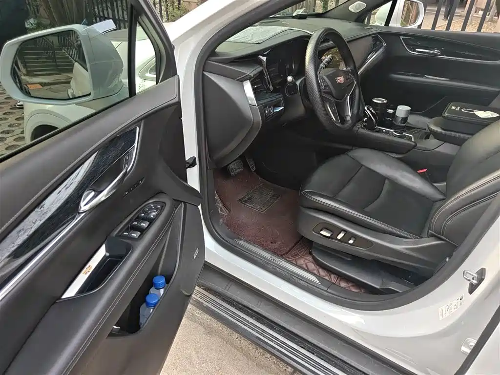 Cadillac XT5 2020 28T AWD Luxury Model фото 14