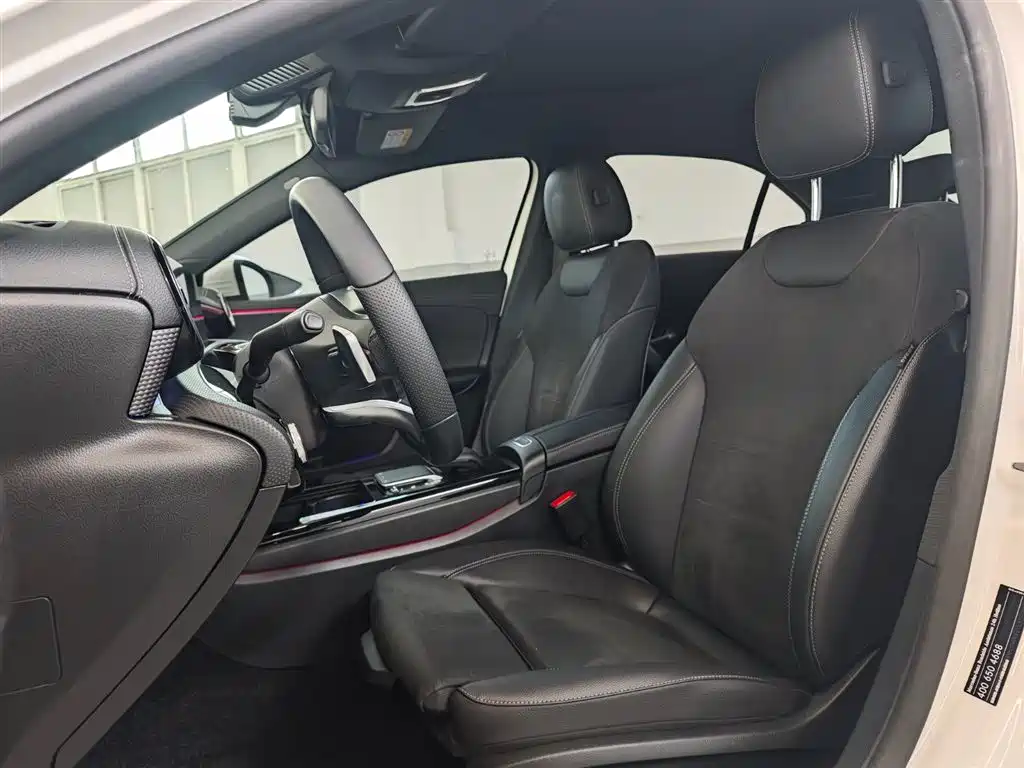 Mercedes-Benz A-Class 2021 A 200 L Sport Sedan Fashion Edition фото 15