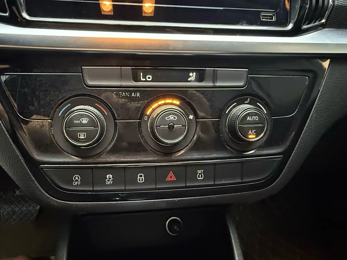 Škoda Kamiq 2021 1.5L Auto Comfort Edition фото 10