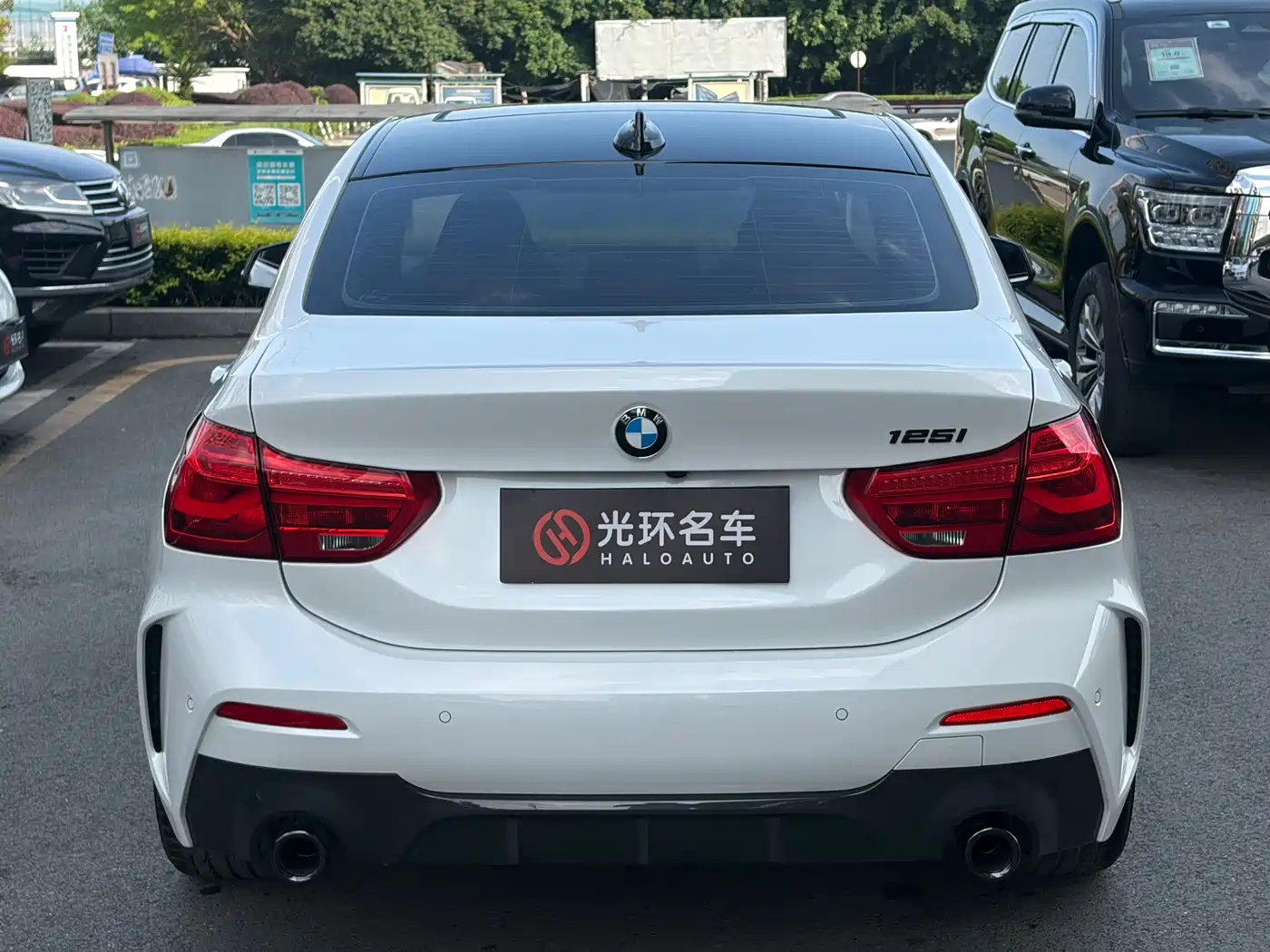 BMW 1 Series 2021 125i M Sport Black Night Edition фото 5