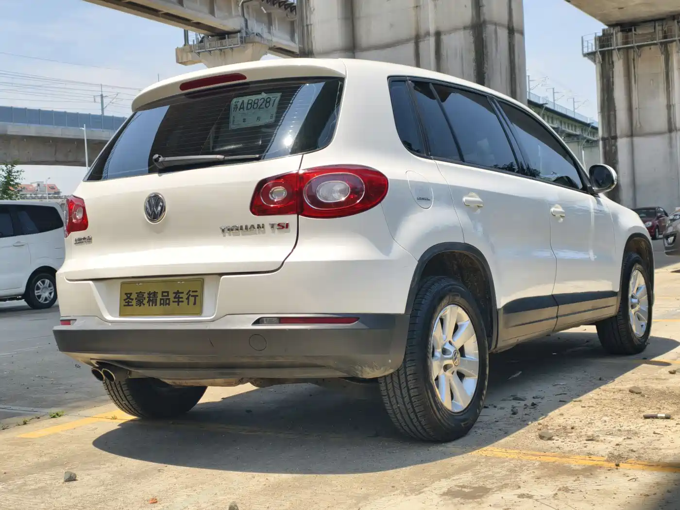 Volkswagen Tiguan 2012 1.8TSI Automatic 2WD Trend Edition фото 14