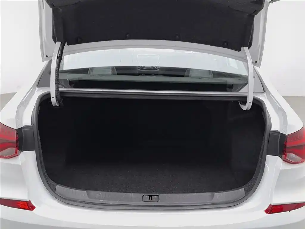 Chevrolet Monza 2019 Redline 320T DCT Joy Edition China VI фото 16