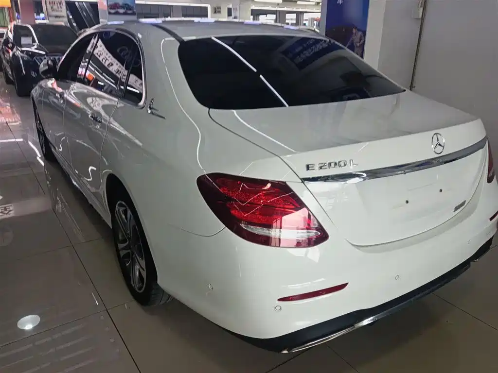 Mercedes-Benz E-Class 2016 E 200 L Sport Type фото 23