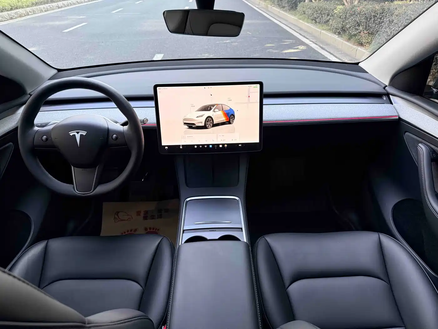 Фото 13 - Tesla Model Y