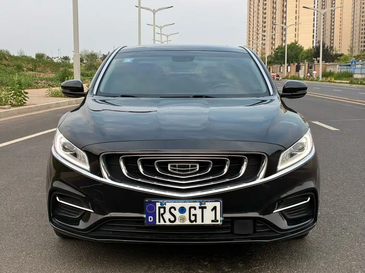 Фото 2 - Geely Borui