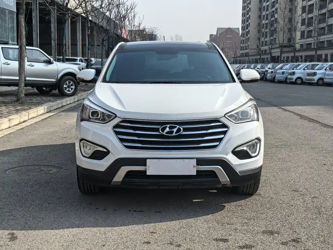 Hyundai Grand Santa Fe 2015 2.0T 7-Seat 2WD Leading Edition фото 5