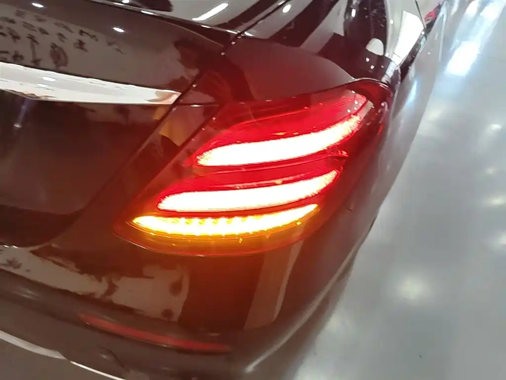 Mercedes-Benz E-Class 2018 Facelift E 300 L Sport Luxury фото 8