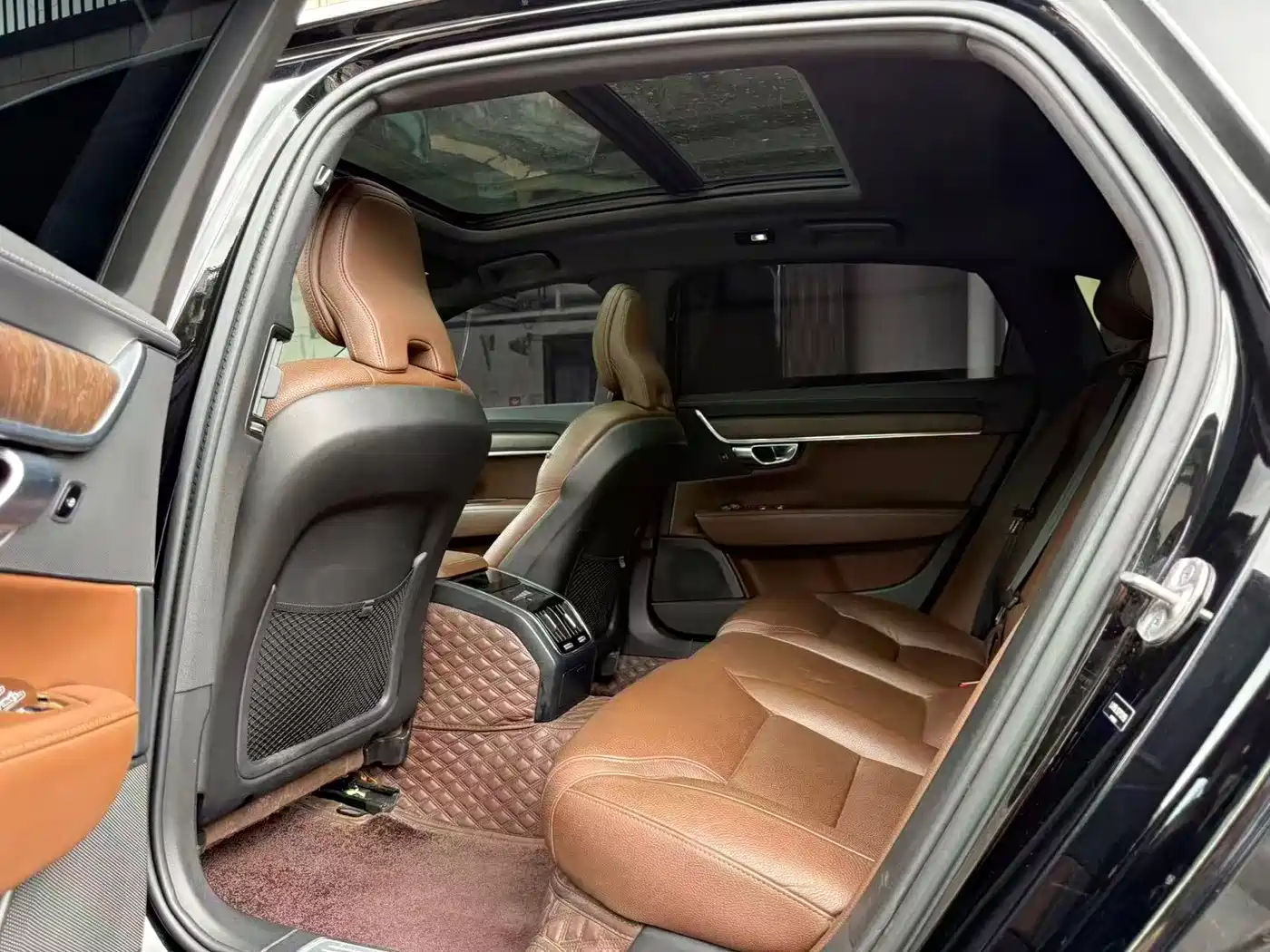 Фото 4 - Volvo S90