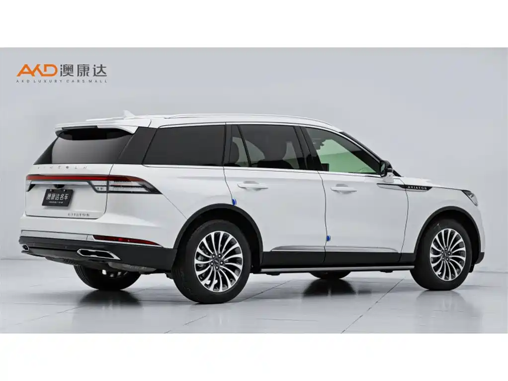 Lincoln Aviator 2023 3.0T V6 AWD Elegance Cruise Edition 6-Seater фото 3