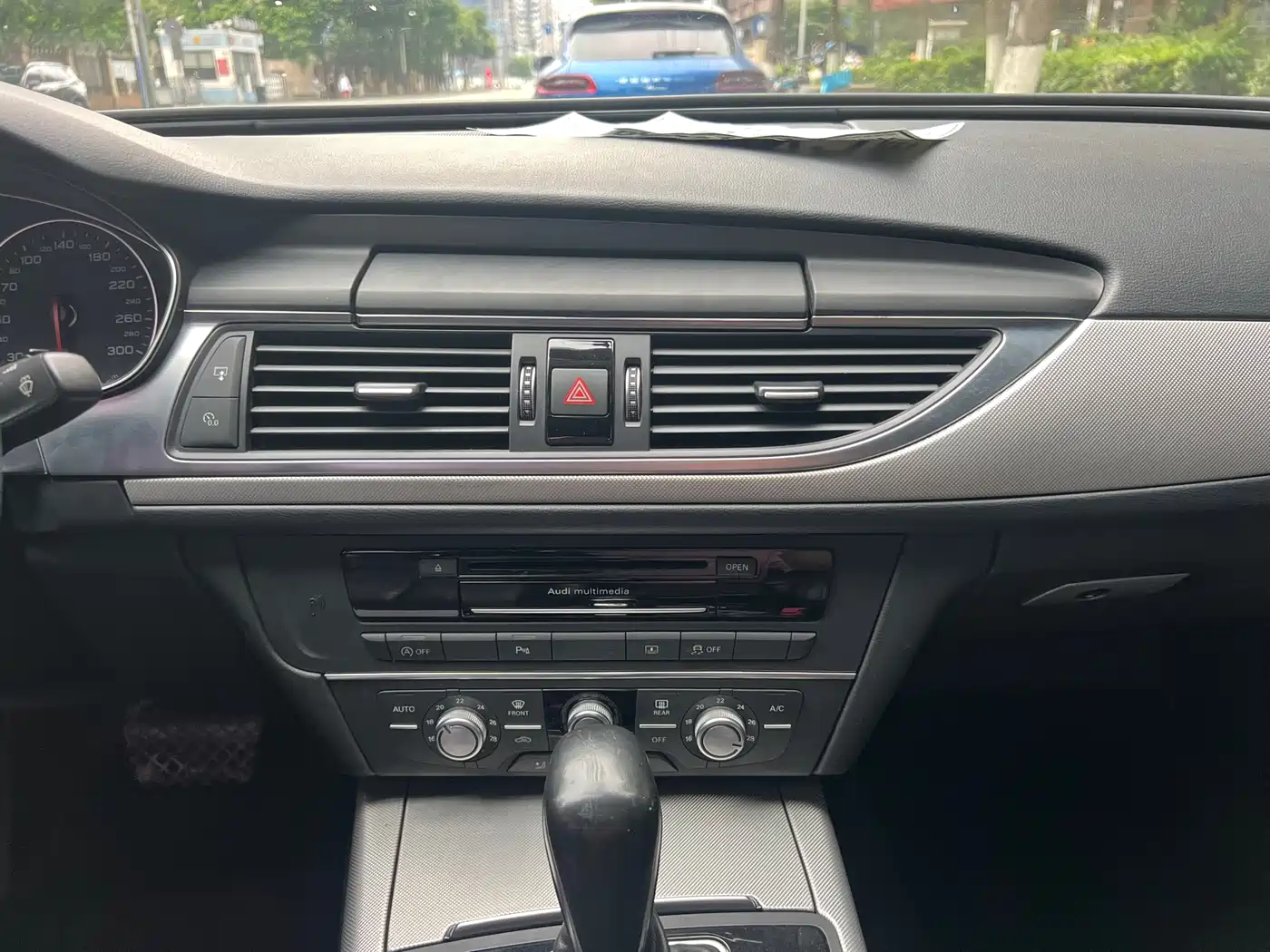 Audi A6L 2018 30th Anniversary 35 TFSI Fashion фото 25