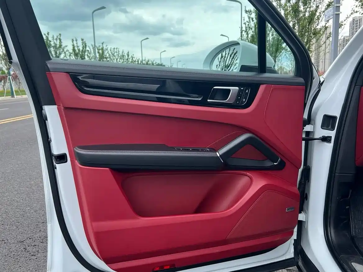 Porsche Cayenne 2019 Cayenne 3.0T фото 10