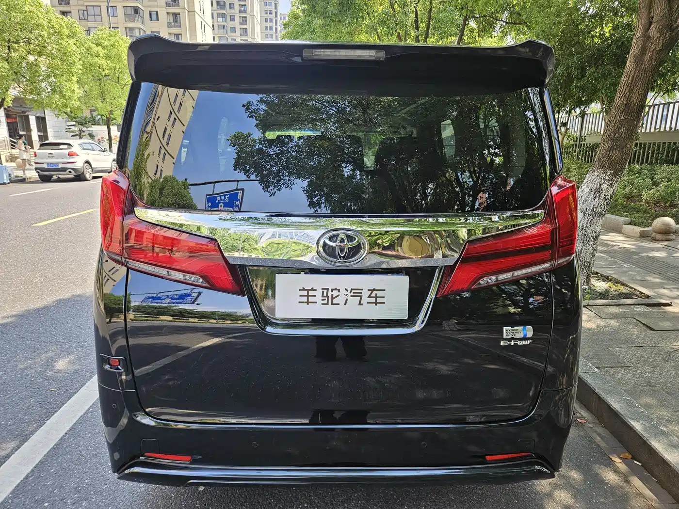 Toyota Vellfire 2019 Hybrid 2.5L HV Luxury Edition фото 5