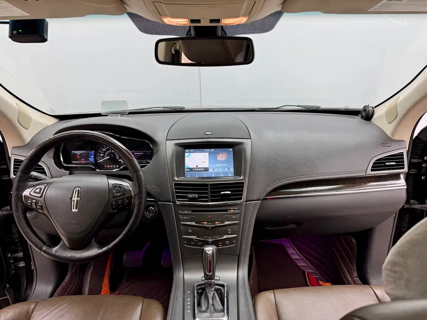 Lincoln MKT 2010 Model 3.5T EcoBoost AWD фото 18