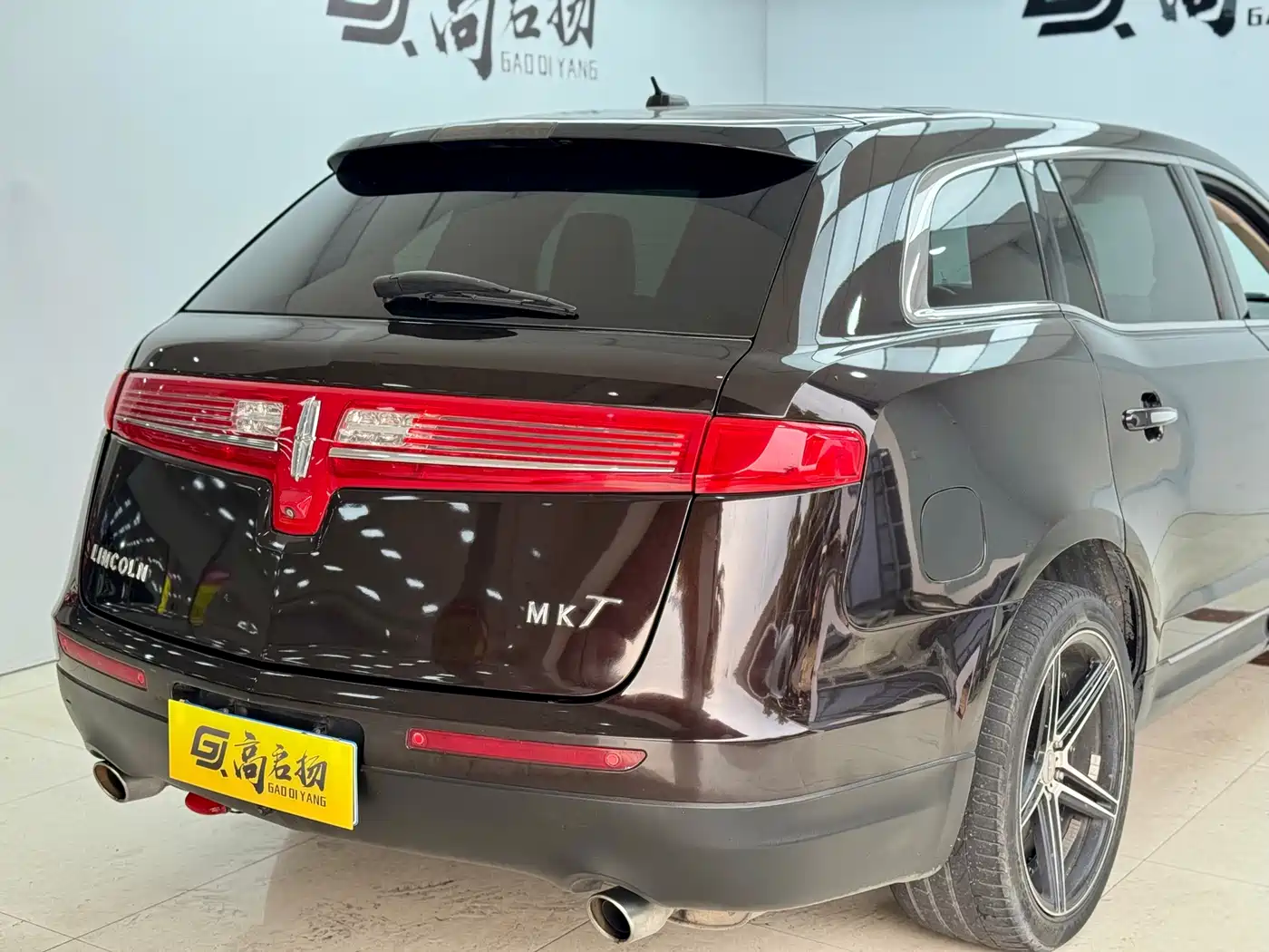 Lincoln MKT 2010 Model 3.5T EcoBoost AWD фото 24