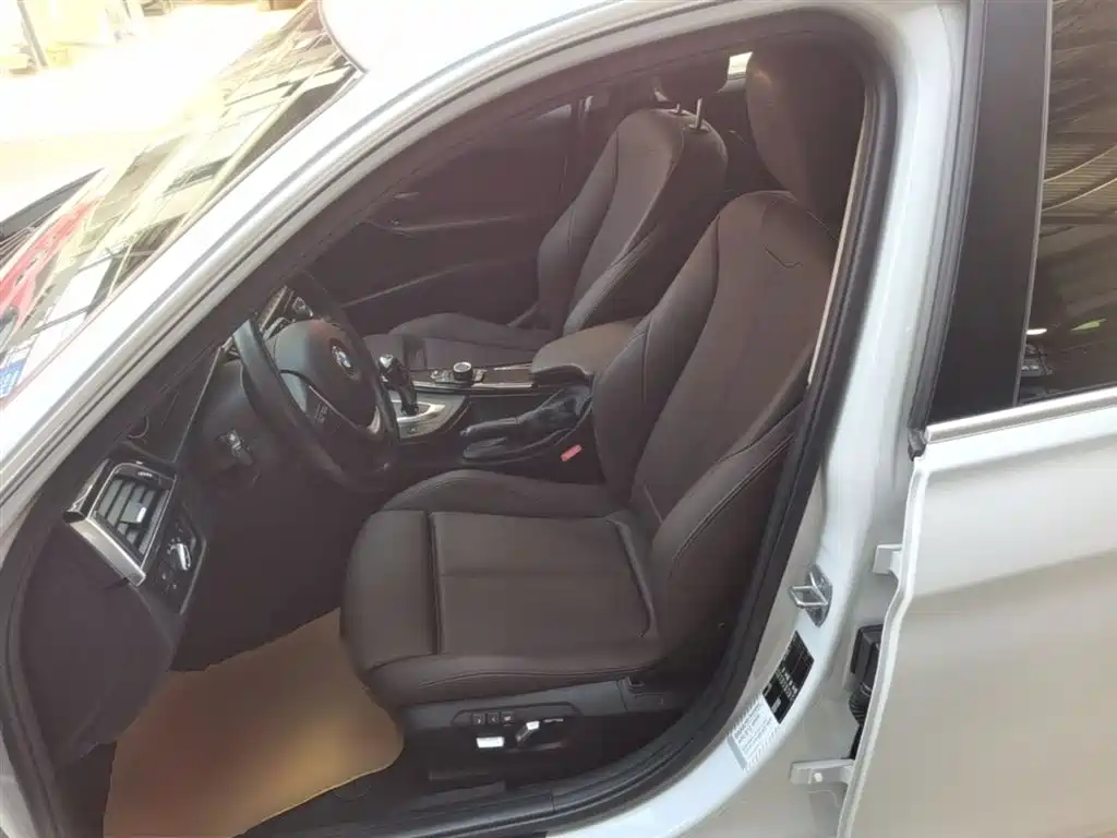BMW 3 Series 2018 320Li Fashion Style фото 15