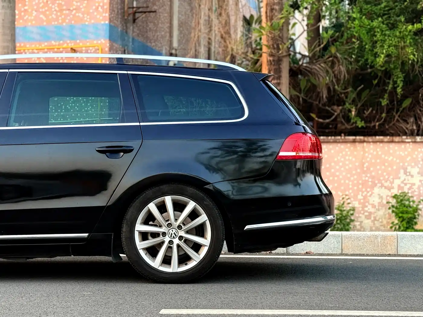 Volkswagen Magotan (Import) 2012 Wagon 2.0TSI Luxury фото 9