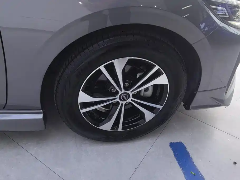 Nissan SYLPHY, миниатюра 6