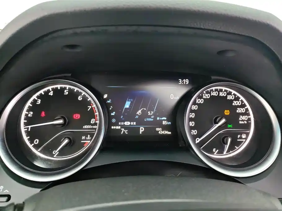 Toyota Camry 2019 Facelift 2.0G Luxury Edition фото 14
