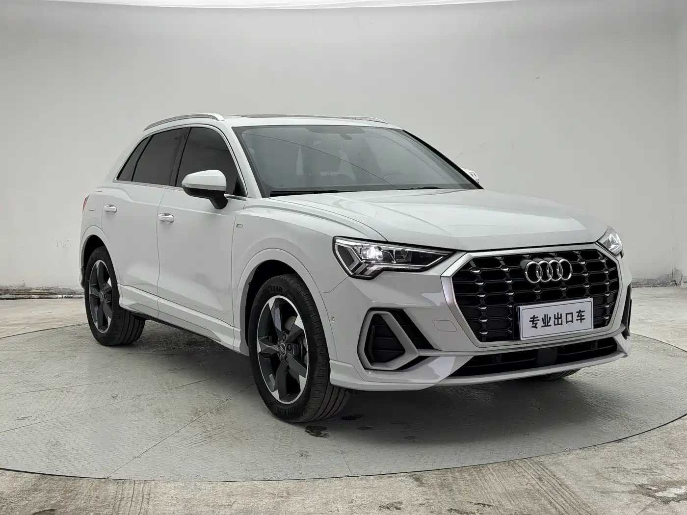 Audi Q3 2023 35 TFSI Fashion Dynamic (1.4T) фото 2
