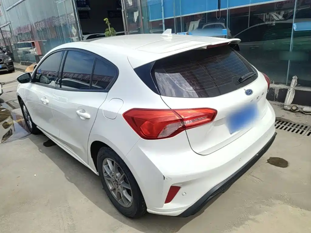 Ford Focus 2021 2021 Hatchback EcoBoost 180 Auto Trend