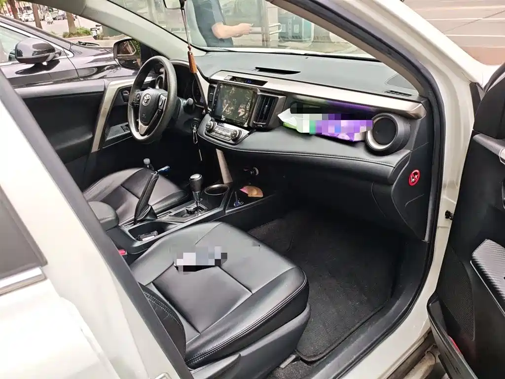 Toyota RAV4 Rongfang 2015 2.0L CVT 2WD Trend Edition фото 20