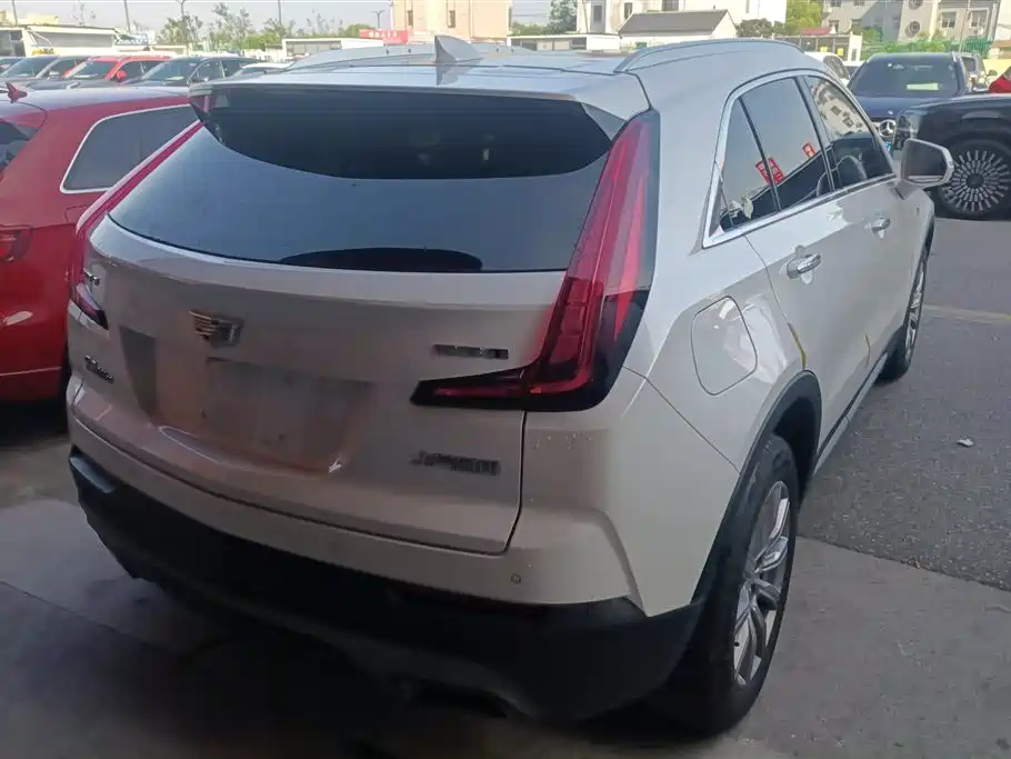 Cadillac XT4 2018 28T FWD Leading Edition фото 3