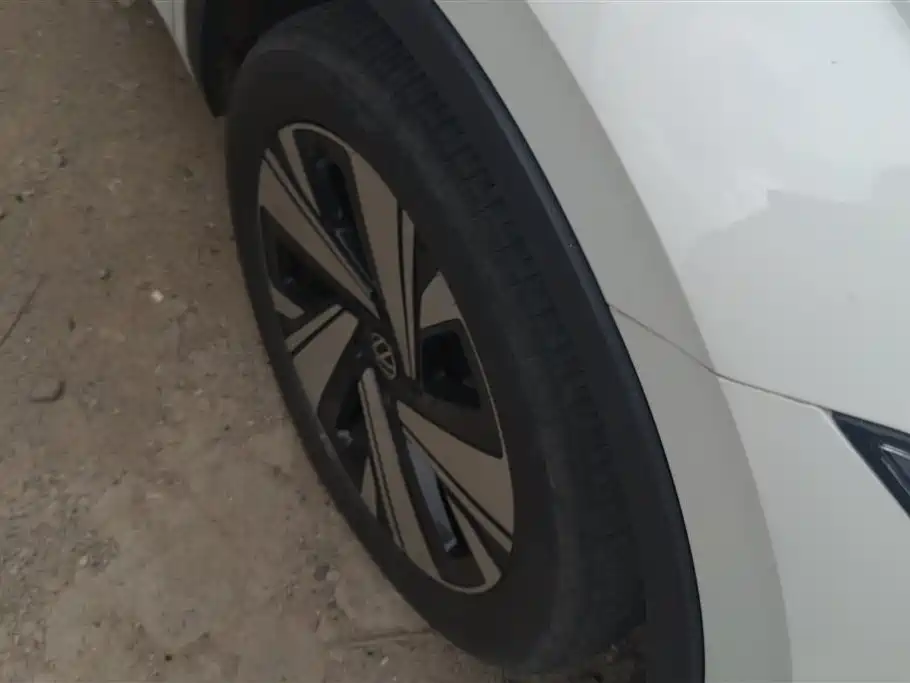 Volkswagen Tiguan L 2023 Facelift 330TSI Auto FWD R-Line Premium фото 6