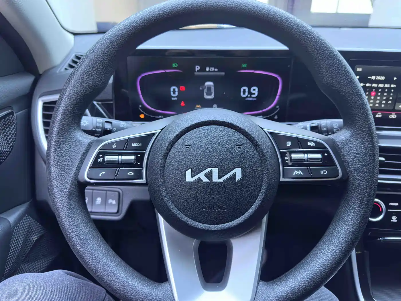 Kia Seltos 2023 1.5L CVT Luxury Edition фото 15