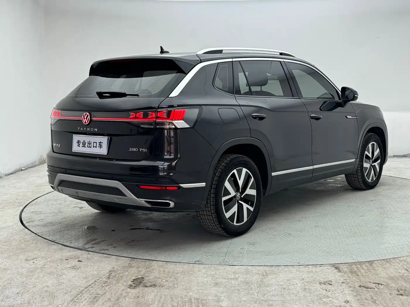 Volkswagen Tayron 2023 280TSI 2WD Luxury Plus Advanced Edition фото 4
