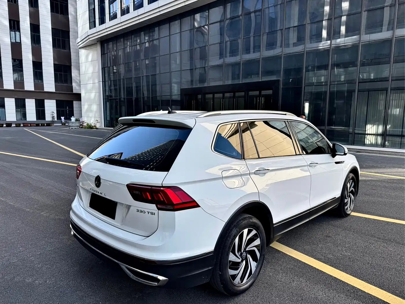 Volkswagen Tiguan L 2022 330TSI Automatic 2WD Smart Edition фото 5