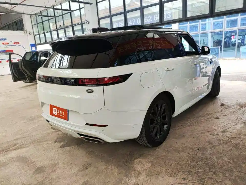Land Rover Range Rover Sport 2023 400PS Dynamic SE фото 8