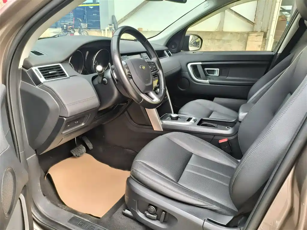 Land Rover Discovery Sport 2017 2.0T SE фото 11