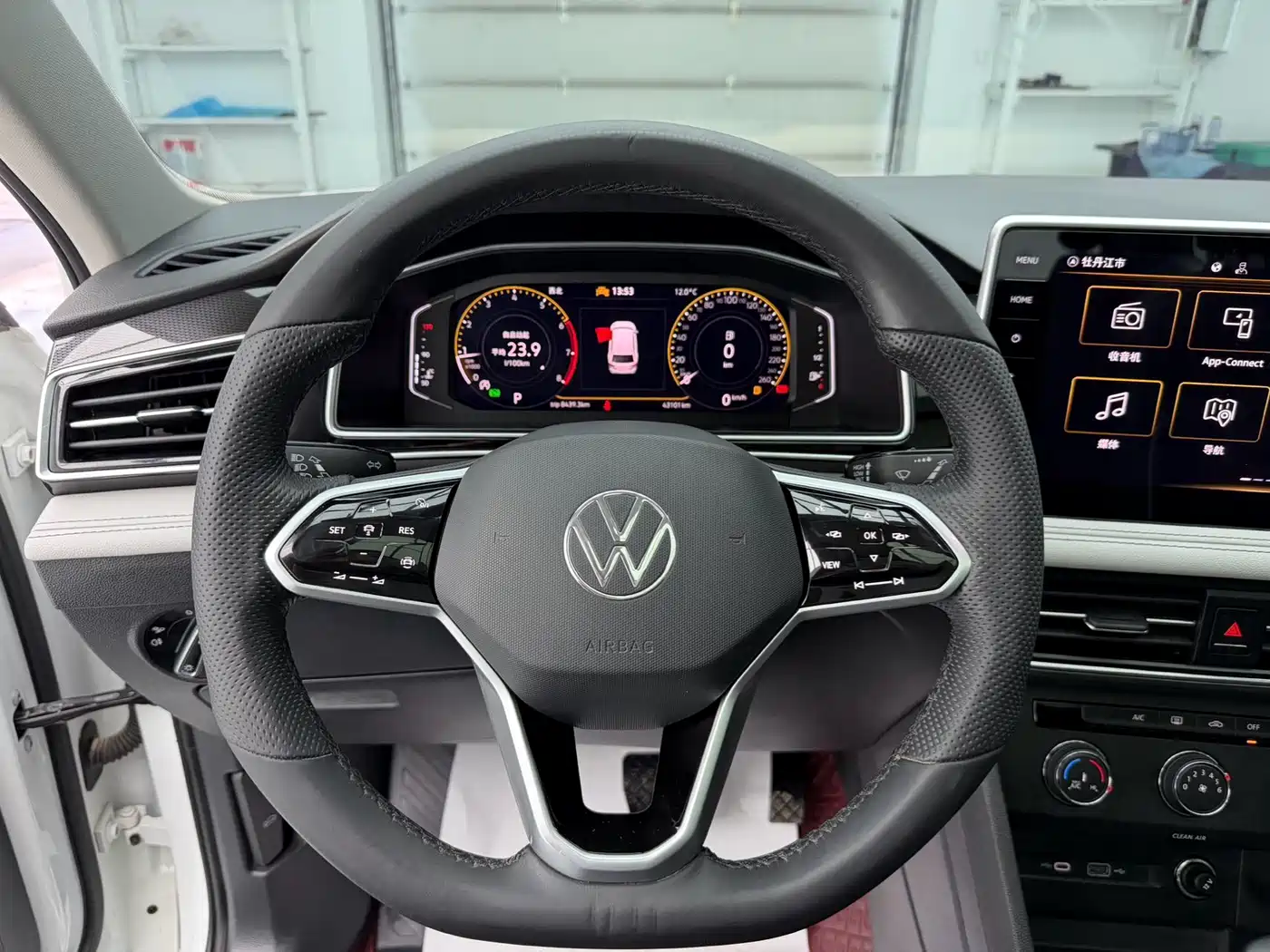 Volkswagen Tiguan L 2023 280TSI 2WD Trend Limited Edition фото 14