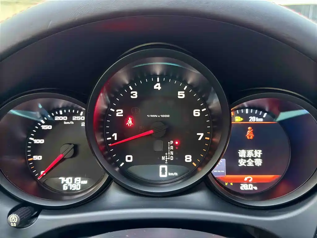 Porsche Macan 2017 Macan 2.0T фото 14