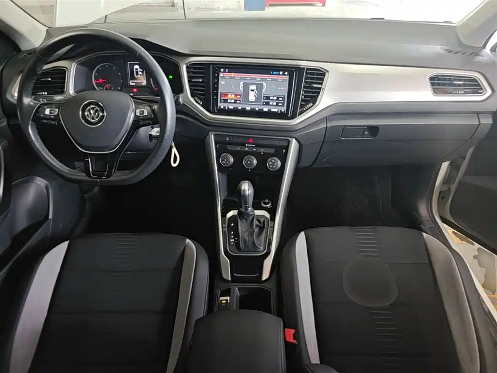Volkswagen T-ROC 2020 230TSI DSG 2WD Progressive фото 10