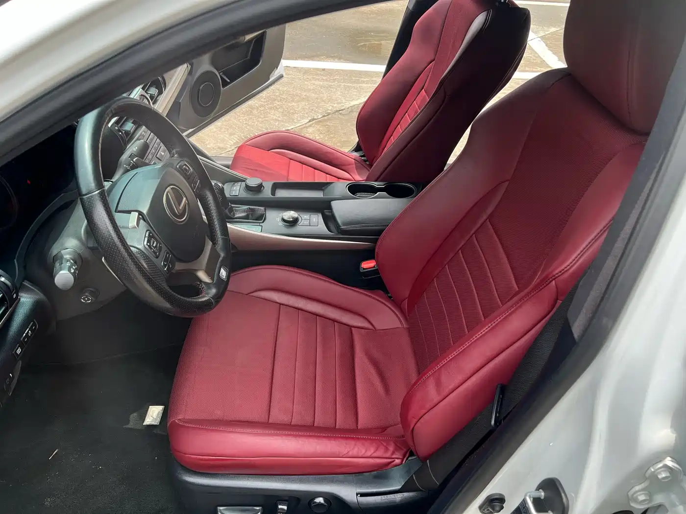 Lexus IS 2017 300 F SPORT фото 18